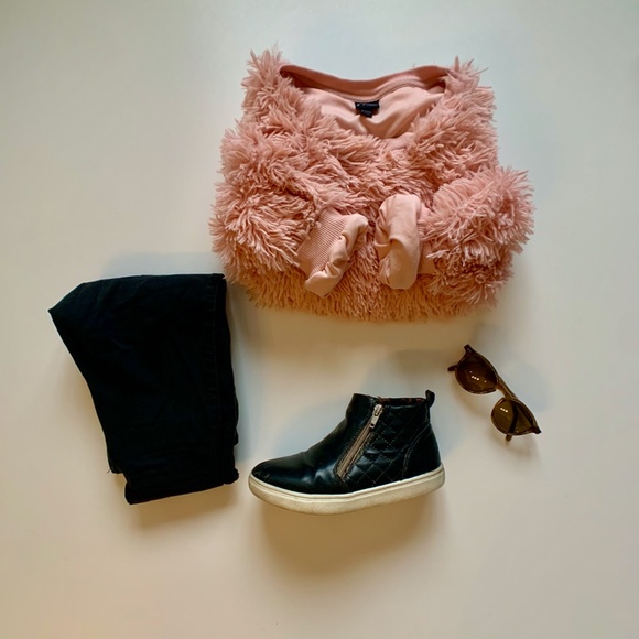 Pink Sweater - Picture 3 of 7